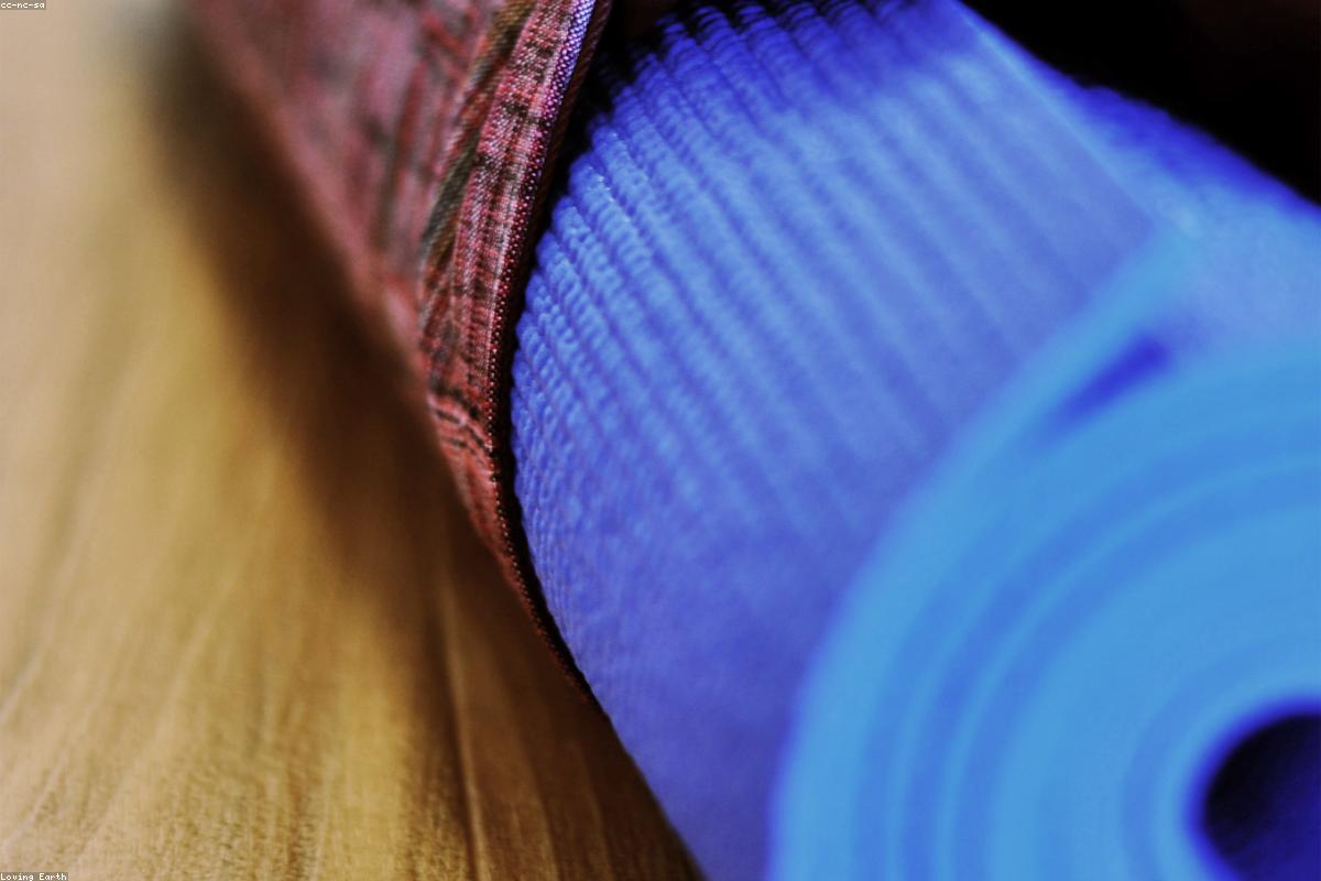 Cheap vs Expensive Yoga Mat: Is Price Worth It? (2026 Analysis)